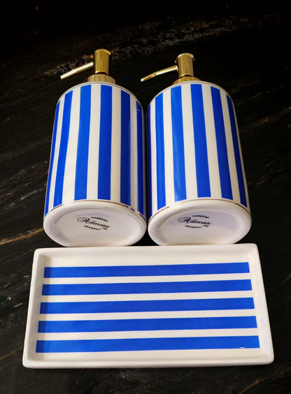 Blue and White Chinoiserie Bathroom Set, 4 Pieces
