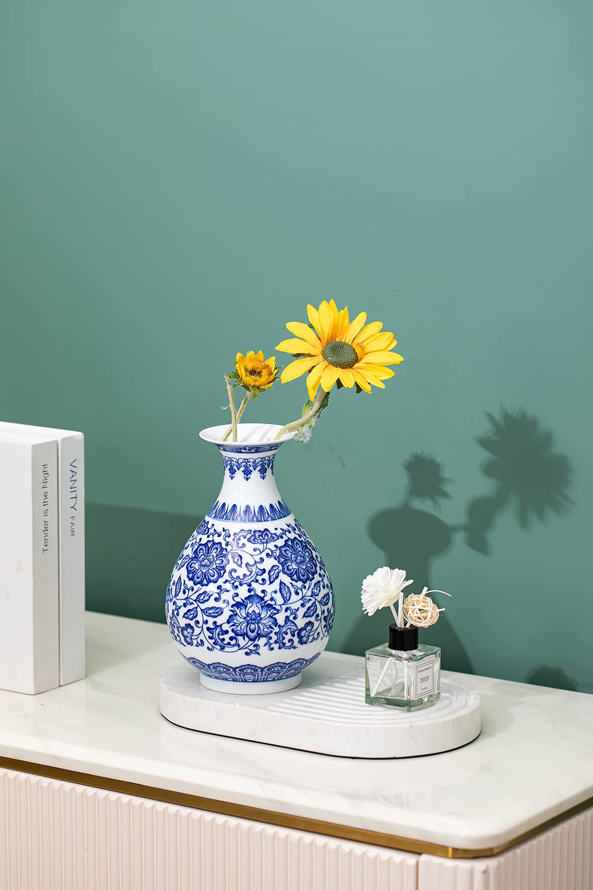 GaLouRo Blue and White Ginger Jar Vase, 9 to 10 Inch