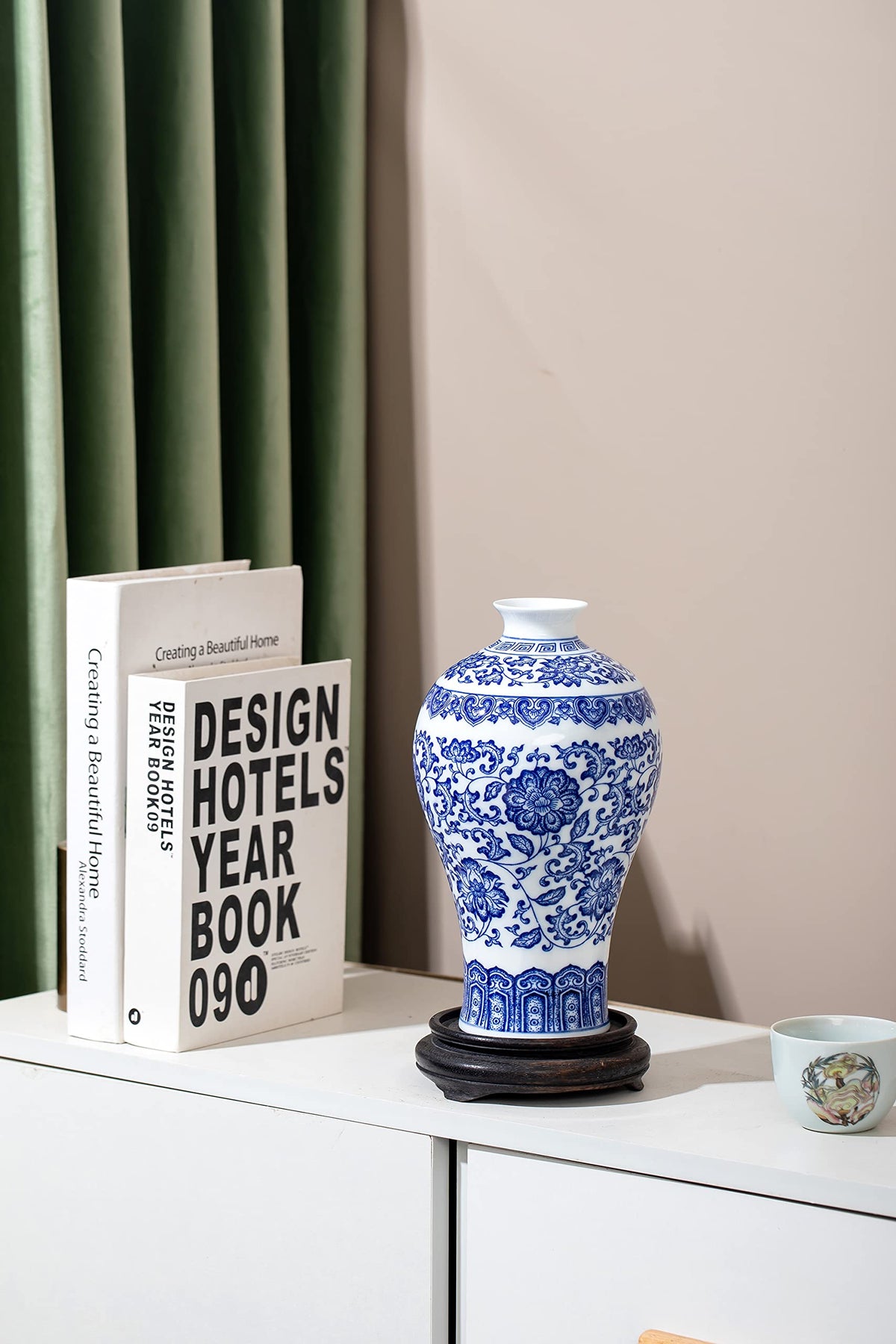 GaLouRo Blue and White Ginger Jar Vase, 9 to 10 Inch