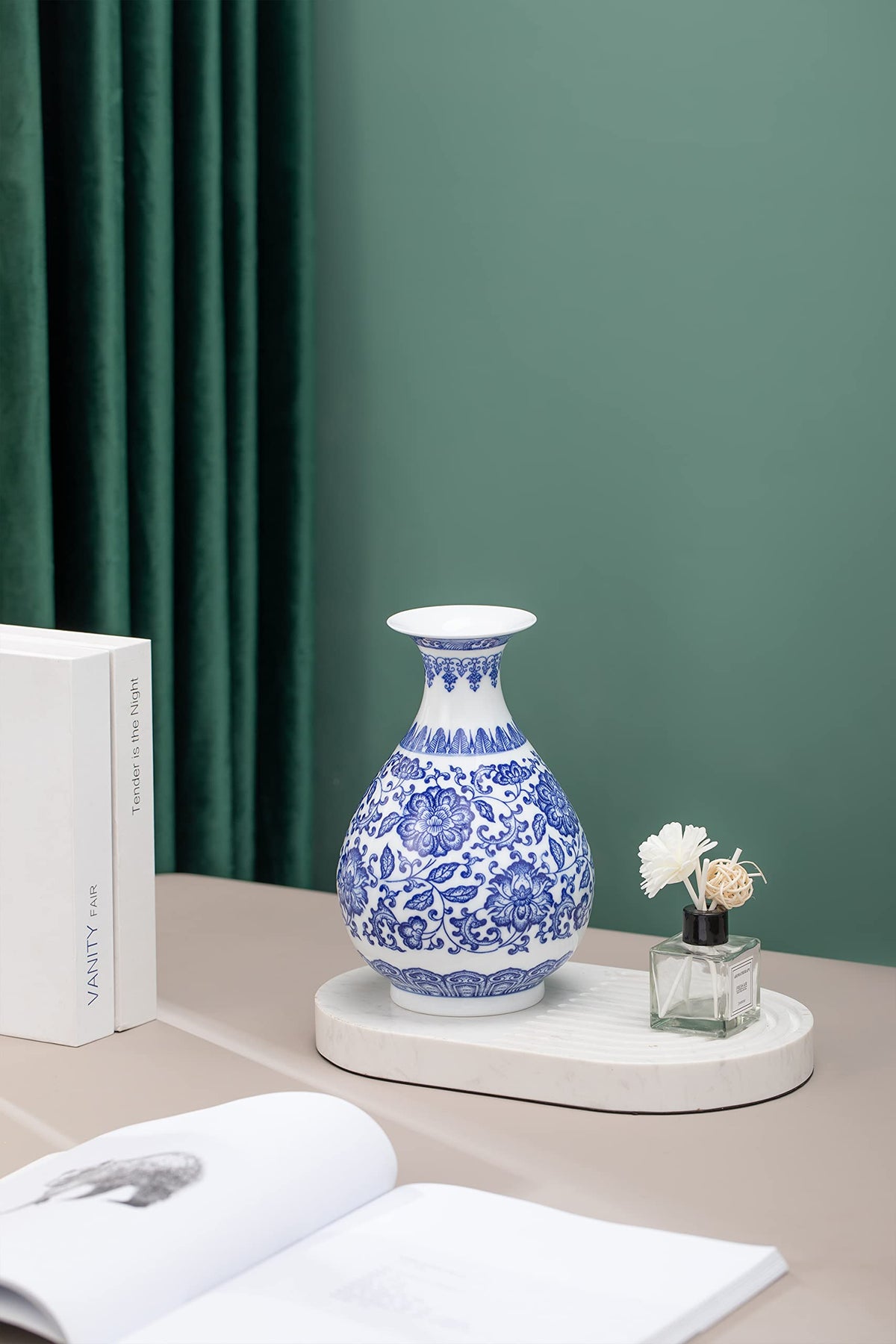 GaLouRo Blue and White Ginger Jar Vase, 9 to 10 Inch