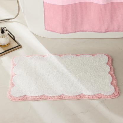 White Scalloped Bath Mat with Blue Piping