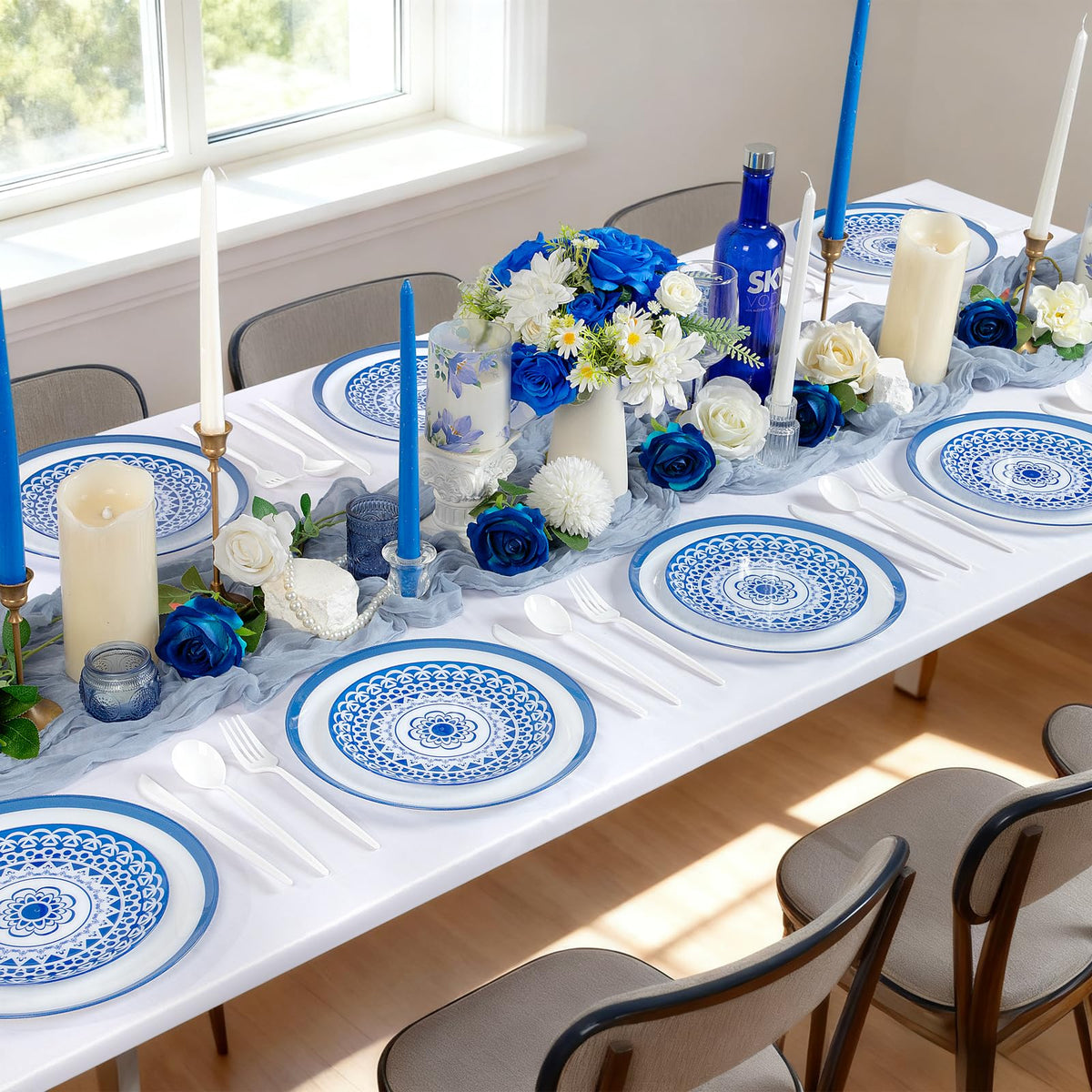 Blue Floral Plastic Plates, 60 Pieces