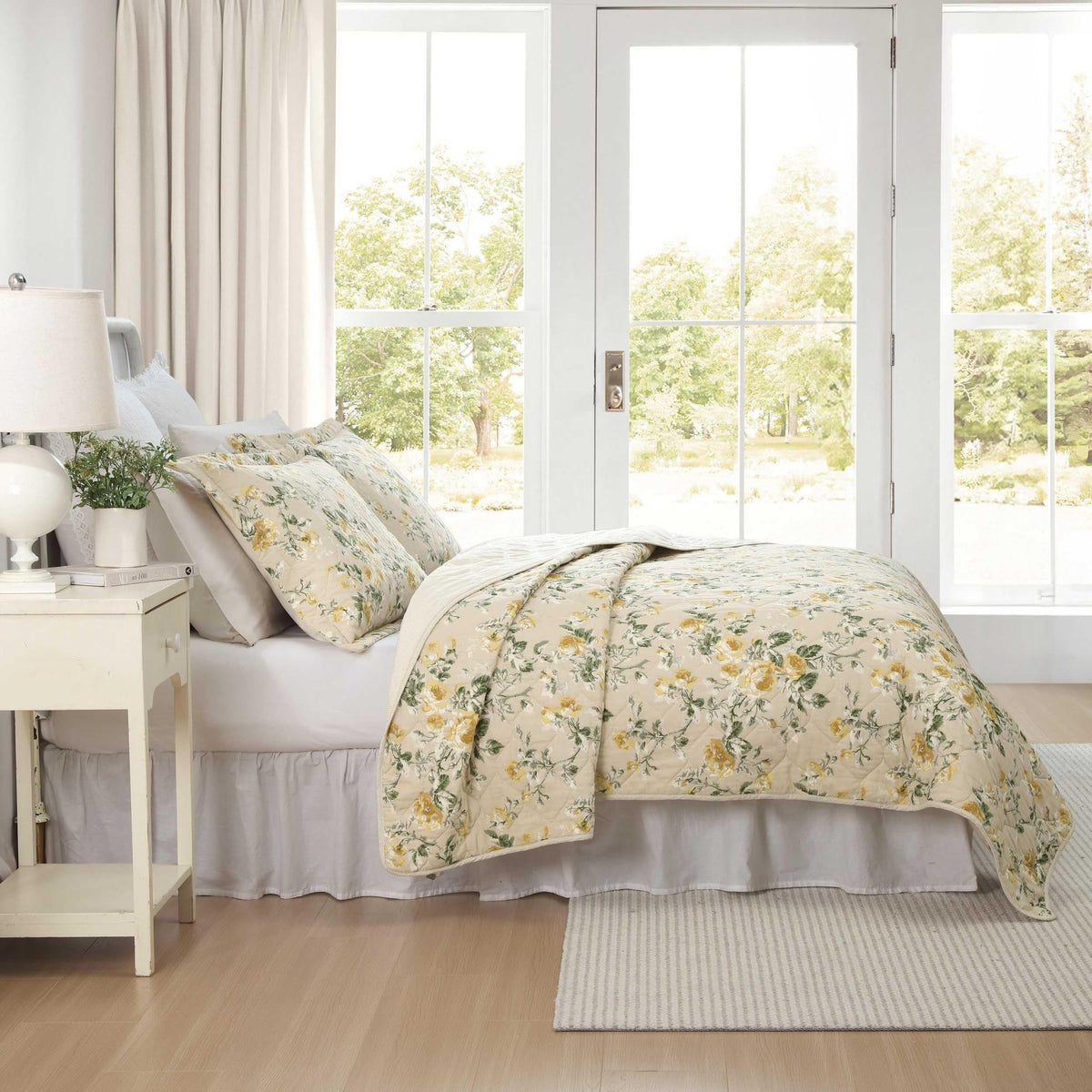 Laura Ashley Walled Garden Blue Quilt Set