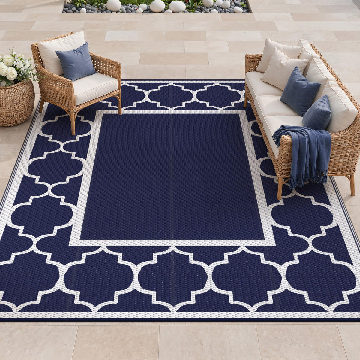 Blue and White Reversible Outdoor Rug, 5x8