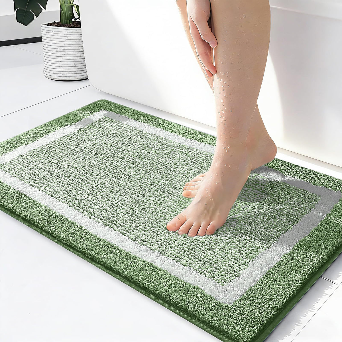 Navy and White Microfiber Bath Rug, 36 x 24