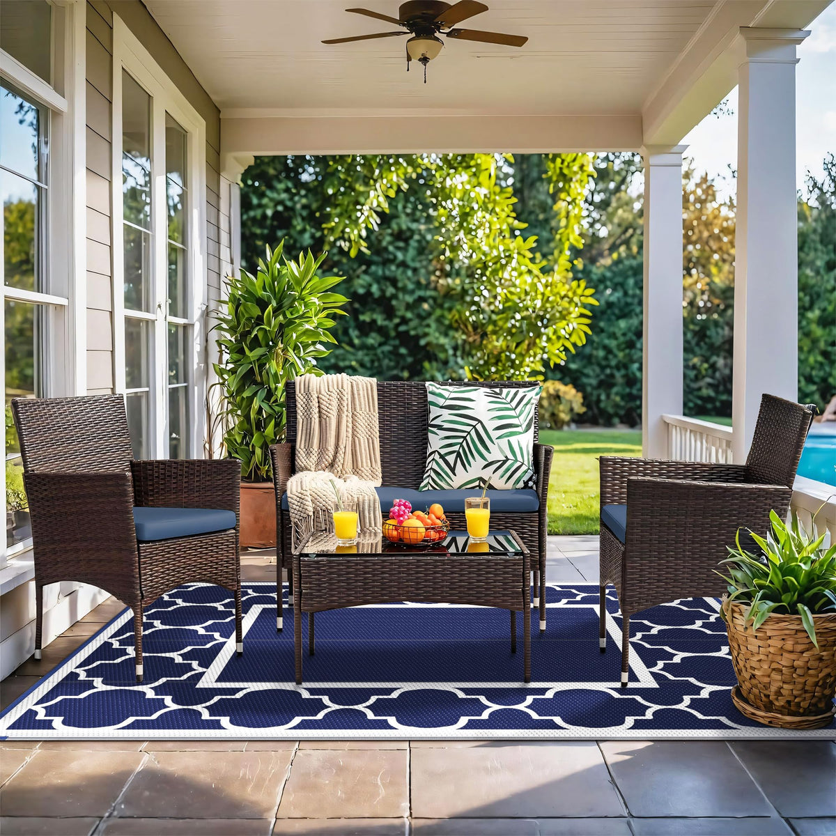 Blue and White Reversible Outdoor Rug, 5x8
