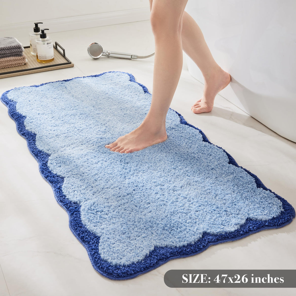 White Scalloped Bath Mat with Blue Piping