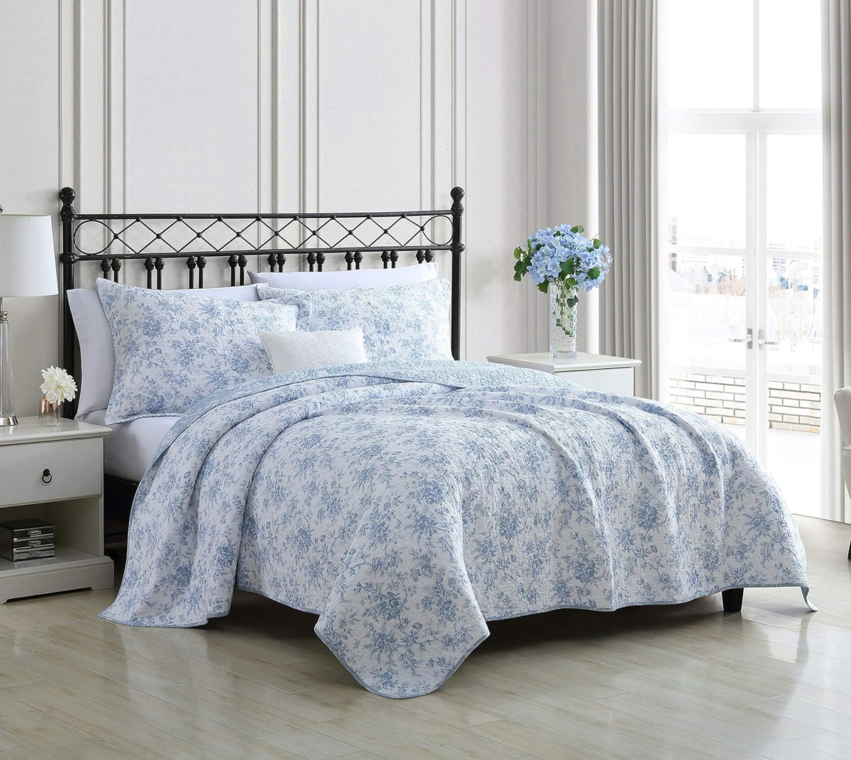 Laura Ashley Walled Garden Blue Quilt Set