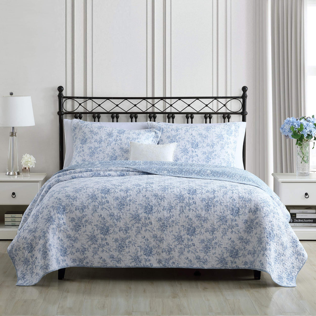 Laura Ashley Walled Garden Blue Quilt Set