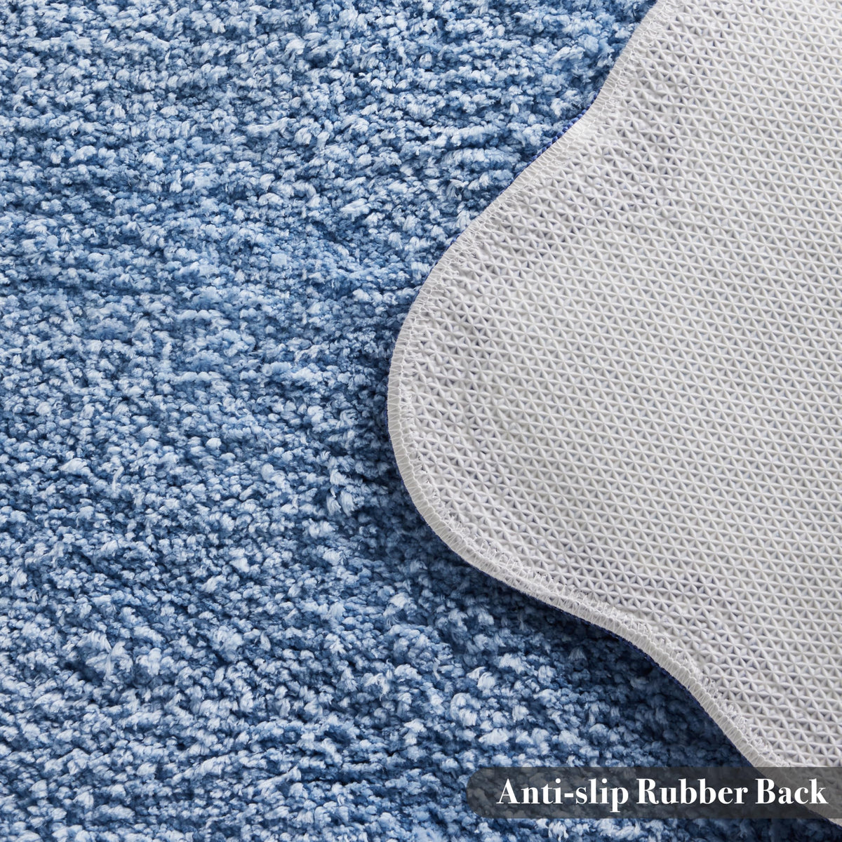 White Scalloped Bath Mat with Blue Piping