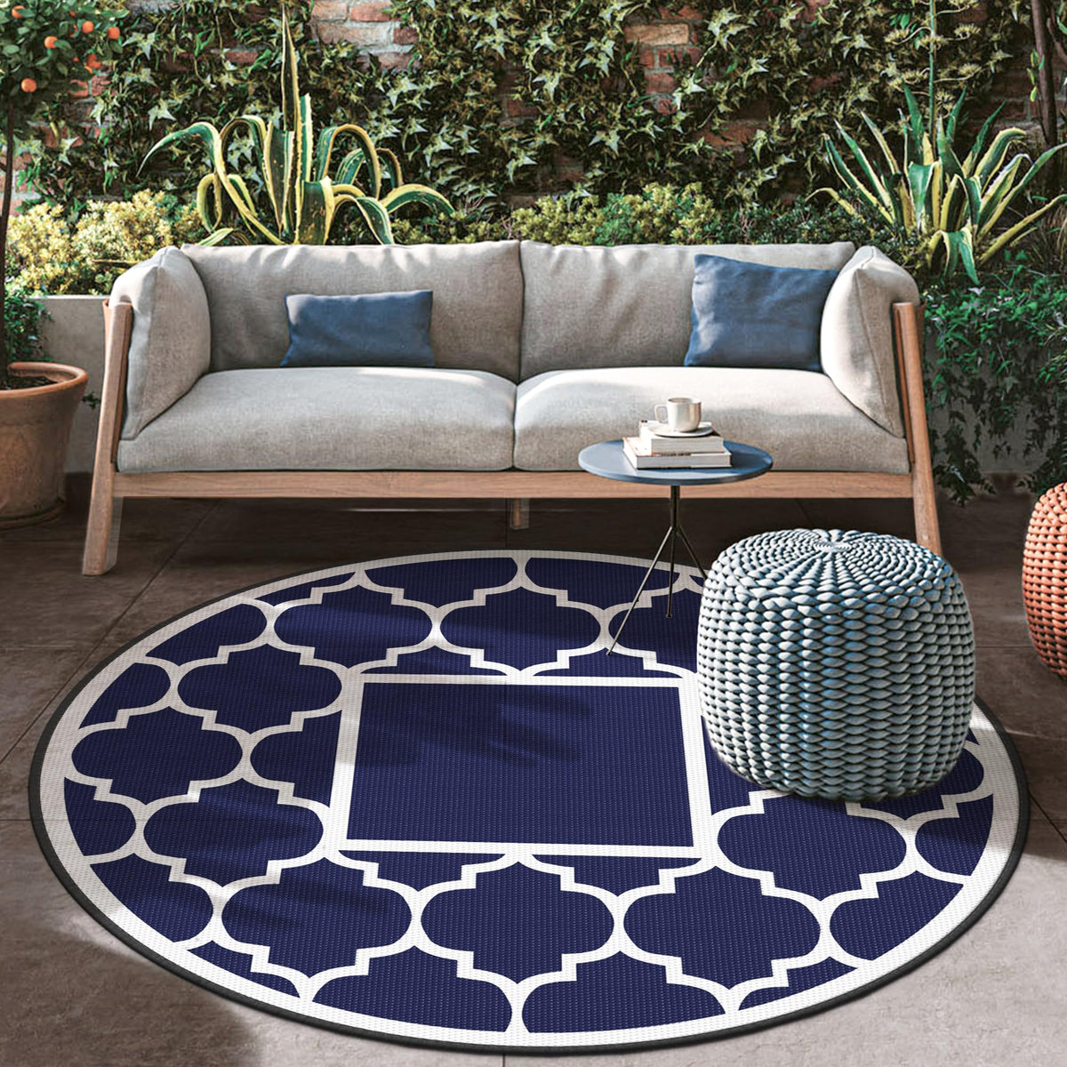 Blue and White Reversible Outdoor Rug, 5x8