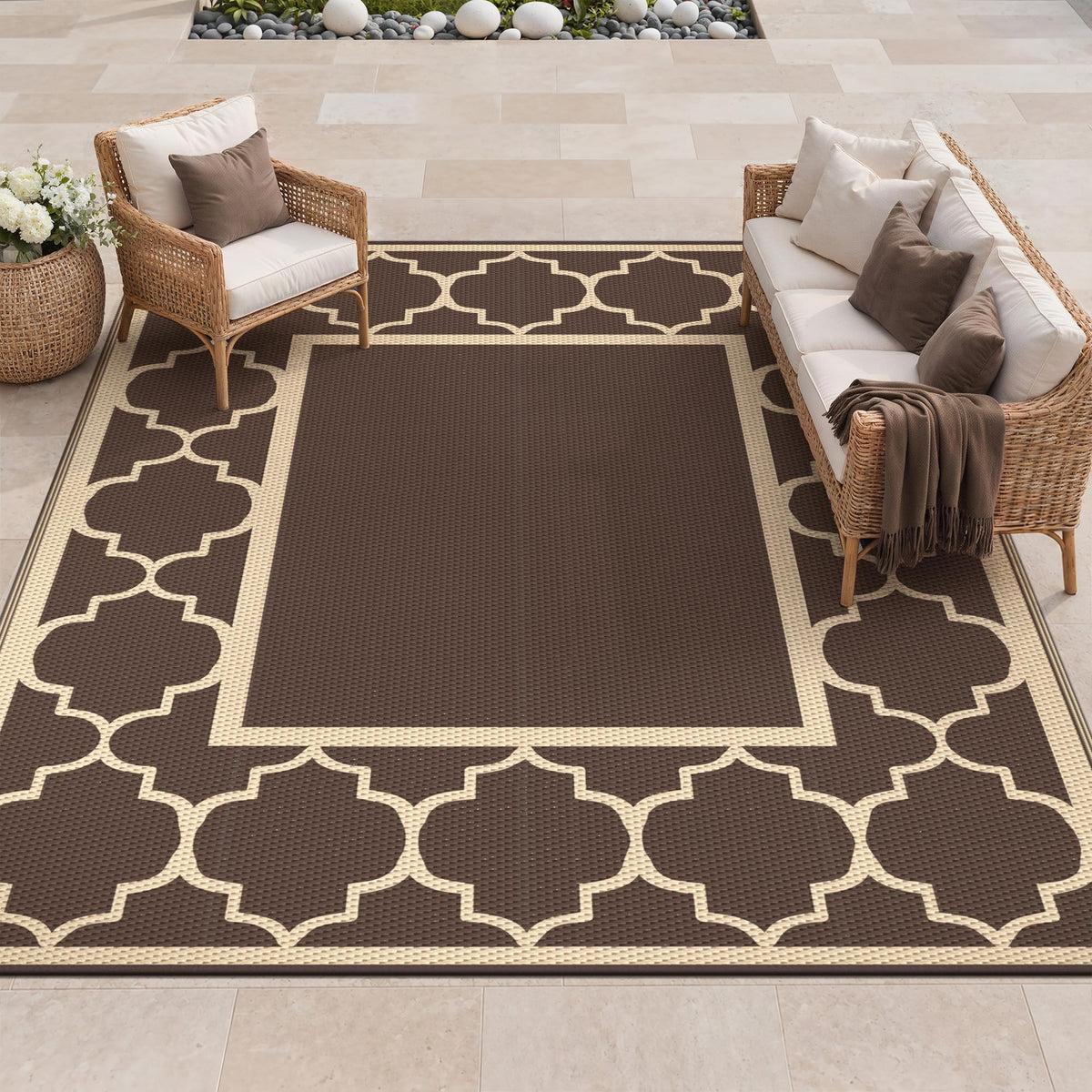 Blue and White Reversible Outdoor Rug, 5x8