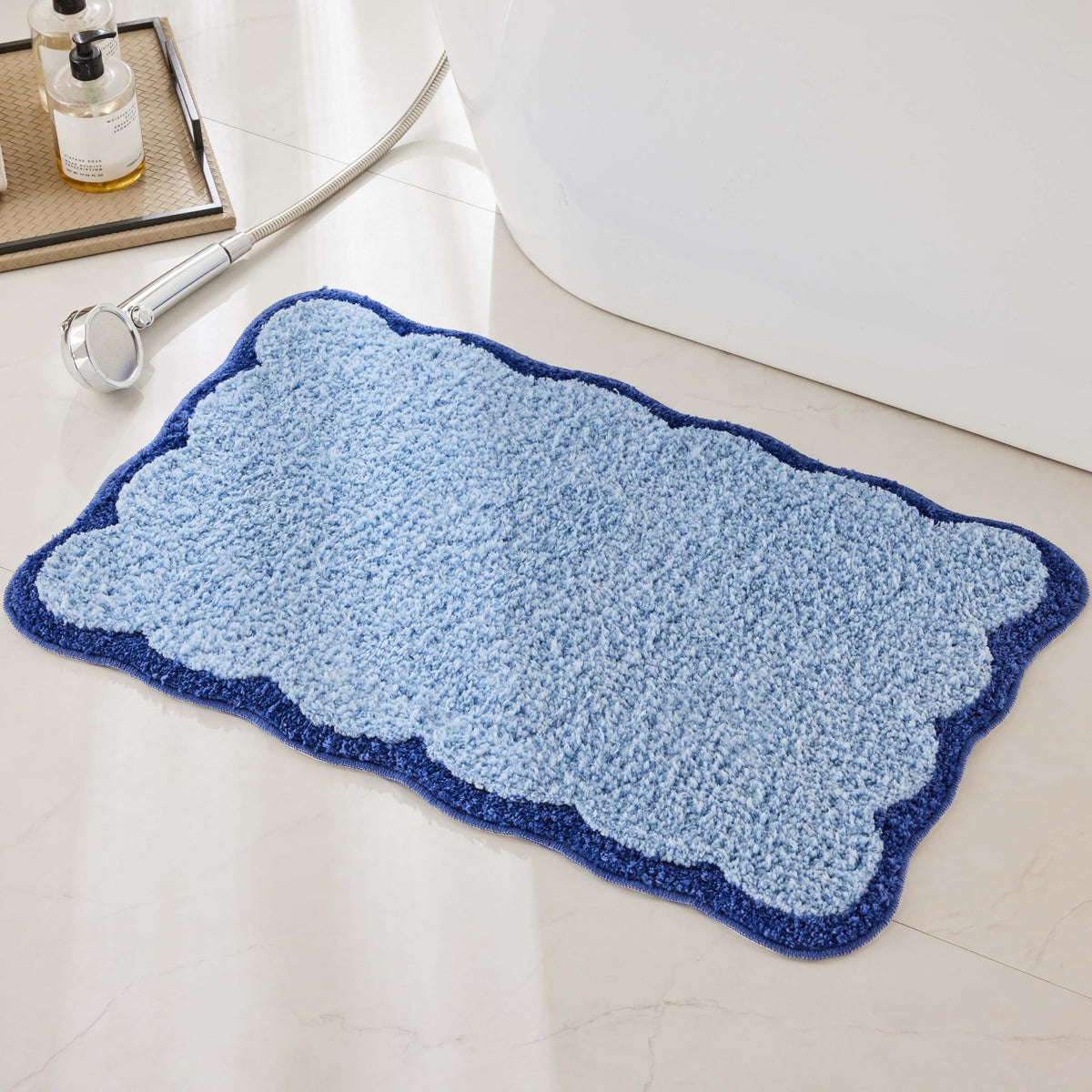 White Scalloped Bath Mat with Blue Piping