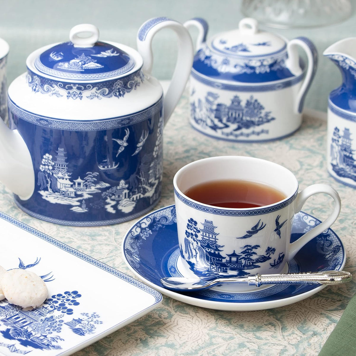 Grace Teaware Blue Willow Serving Tray