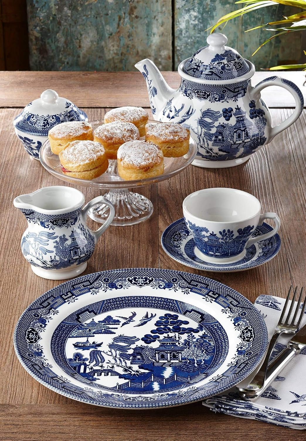 Churchill Blue Willow Teapot, 40 oz