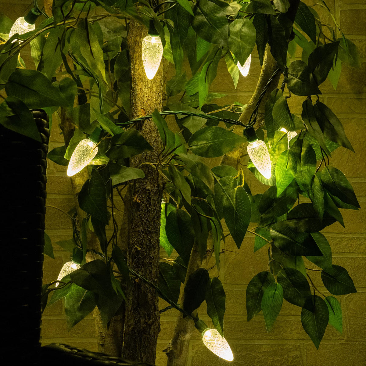 Blue C9 LED Christmas Light Set, 25 Bulbs